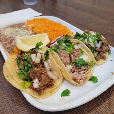 3 soft tacos. Sampled the asada, carnitas, and birria. My favorite was the birria, but they were all good.