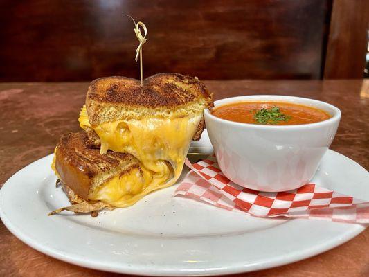 Grilled cheese and tomato soup