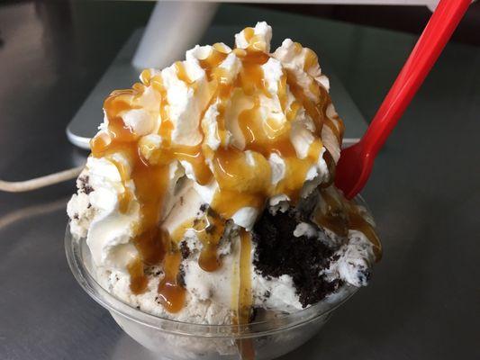 Cookies and Cream Icecream with caramel Drizzle