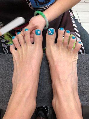 Gel pedicure