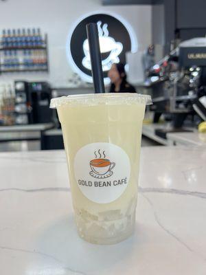 Green tea lychee no sweetener with oat milk!