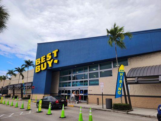 Entrance to the store