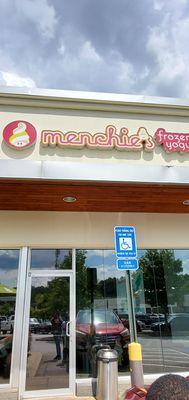 Menchie's Frozen Yogurt