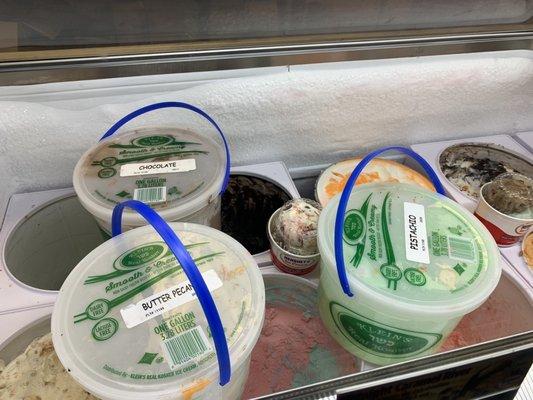 Vegan Flavors are in the plastic tubs