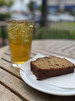 Iced green tea and banana bread