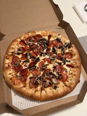 stuffed crust with pepperoni and mushrooms