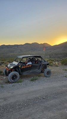 Mega Sonnenuntergang in der Mojave Wüste