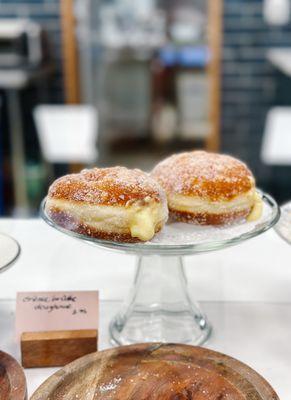 Crème brûlée donut