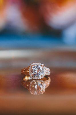 From the Emerson & Farrar Engagement Collection, a round, brilliant cut engagement ring with split shank, set in rose gold.