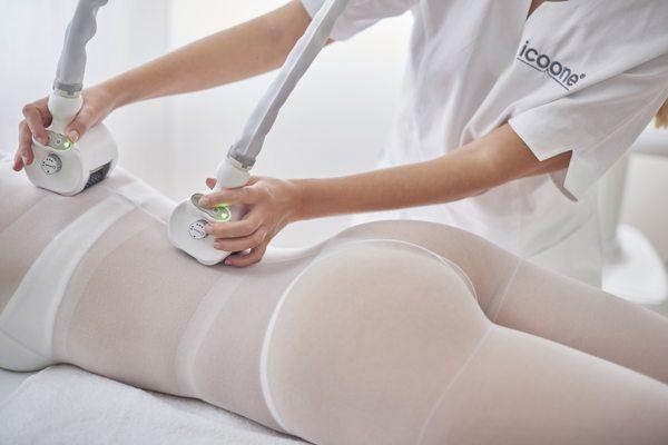 Thanks to the exclusive combo of  LED and Laser energy, Icoone induces the reduction in the appearance of cellulite.