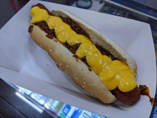 Chili cheese dog