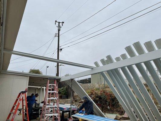 Installers arrived early to get the job done! Only took these guys a day to install !