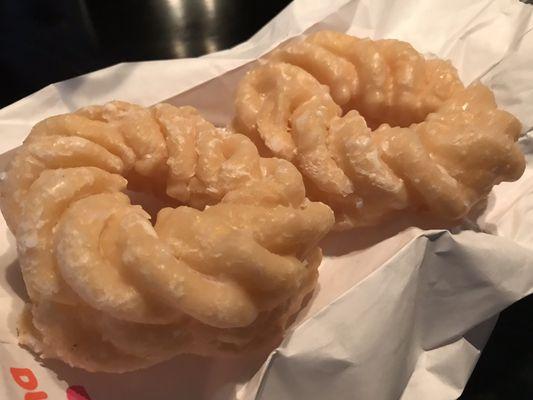 French cruller