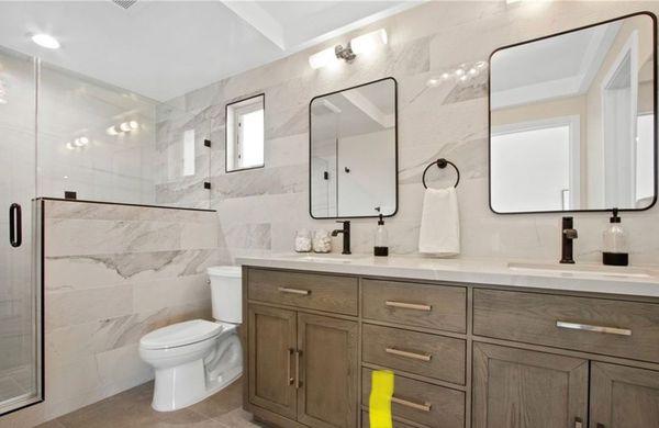 Home Staging - Bathroom