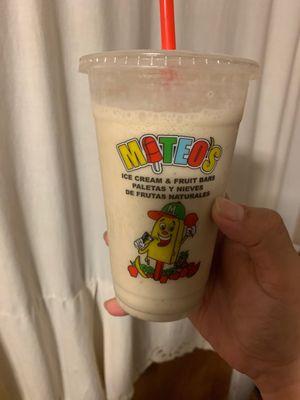 Banana milkshake