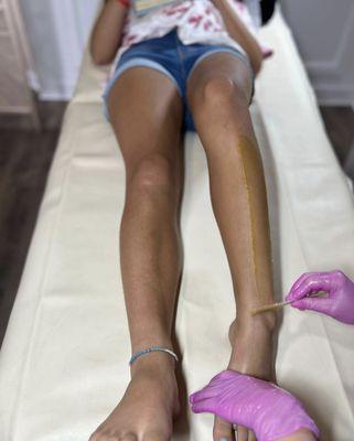 Swipe to see the different stages of a leg wax 

https://www.instagram.com/p/CtRZ3ogLagd/