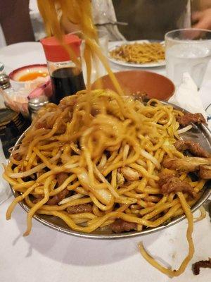 Beef lo mein