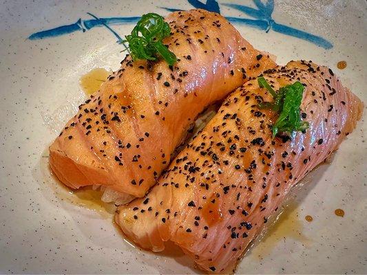 Peppered Salmon sushi