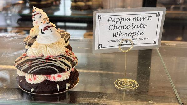 Peppermint chocolate whoopie pie