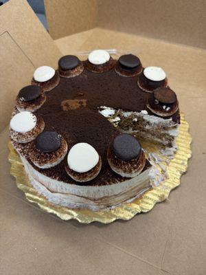 Tiramisu Cake