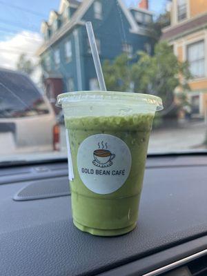 Matcha Latte with Oatmilk