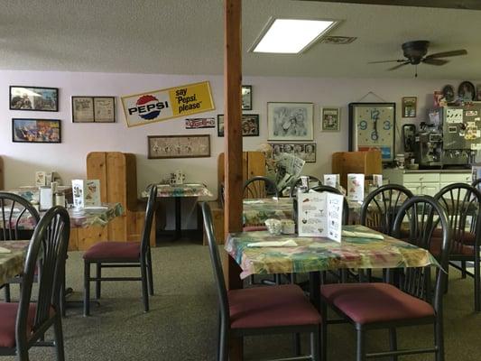 Comfy wood booths, lots of cool old memorabilia to look at