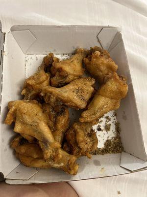 10 piece 10 Traditional Wings, lemon pepper dry seasoning