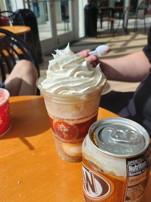 Root beer float!!