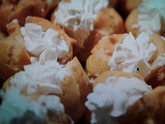 cream puffs