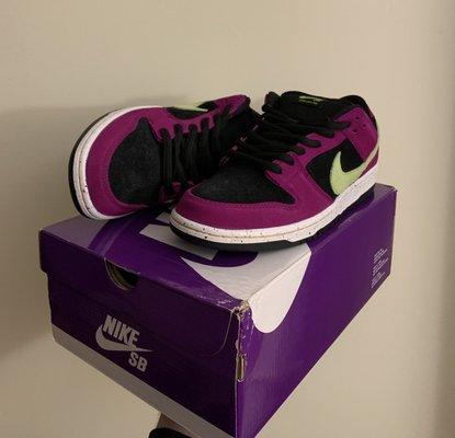 Nike SB Dunk, red plum