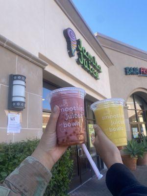 Razzmatazz w/ strawberry bursting boba pearls and Mango Juice