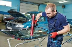 Free mobile windshield replacement and auto glass repair service in  Austin, TX 78704.