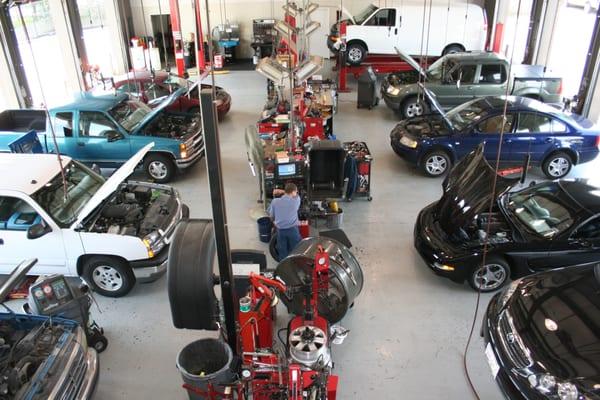 West Pearland Automotive Spotless Auto Service Repair Shop and Tire Center