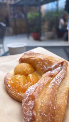 Apricot croissant