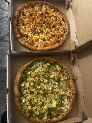 Lamb Vindaloo Pizza (top) and Saag Paneer Pizza (bottom)