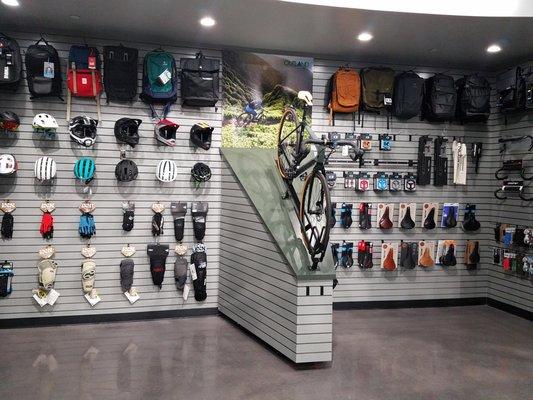 Our showroom features top bike parts & accessories from brands like Spank, CrankBrothers, SRAM, Lizard Skins and more!