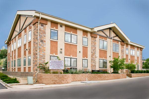 Advanced Endodontist building exterior.