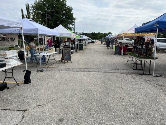 The entry of the farmers market