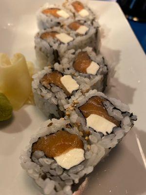 Salmon cream cheese roll