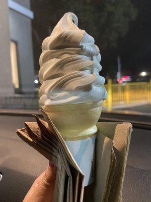 Vanilla cone