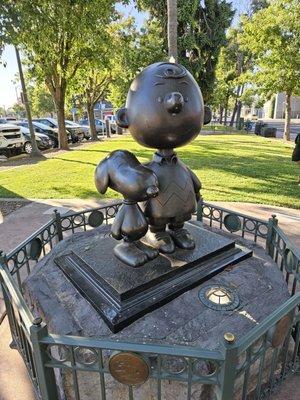 Charles Schulz hometown. Snoopy and Charlie Brown. Love it.