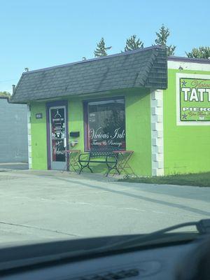 Building that advertises piercing with no piercer.