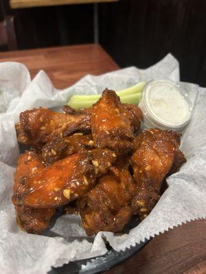 Spicy garlic wings