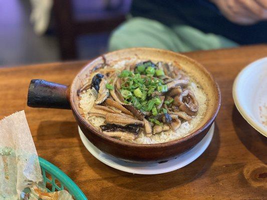 Eel claypot rice