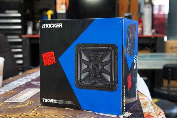 Kicker car door speakers