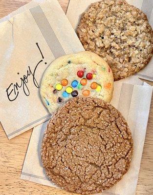 *:｡ﾟ Just add milk! (*‿*) Life is always better with fresh-baked cookies.*:｡ﾟ. #supportlocal @AmarettiDesserts