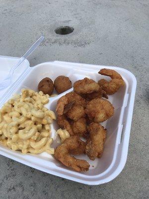 Shrimp basket with Mac and cheese