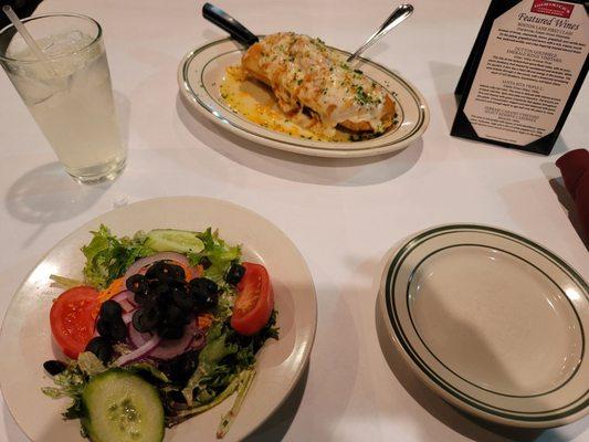 Salad and garlic bread