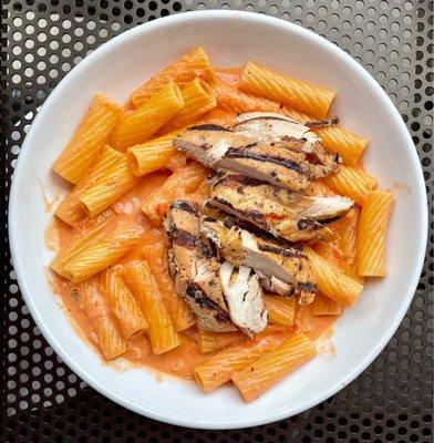 Pink Vodka Cream Sauce with Chicken Grilled