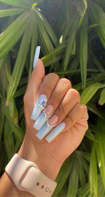 nails